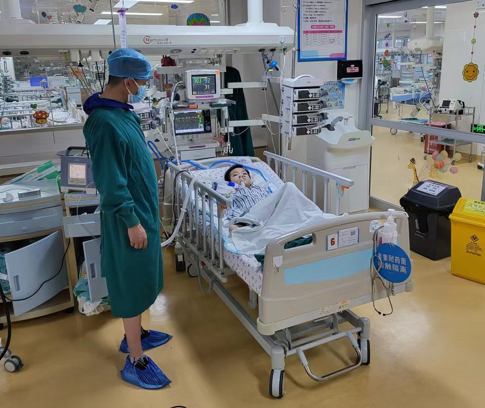 平原县跨省救护车出租公司